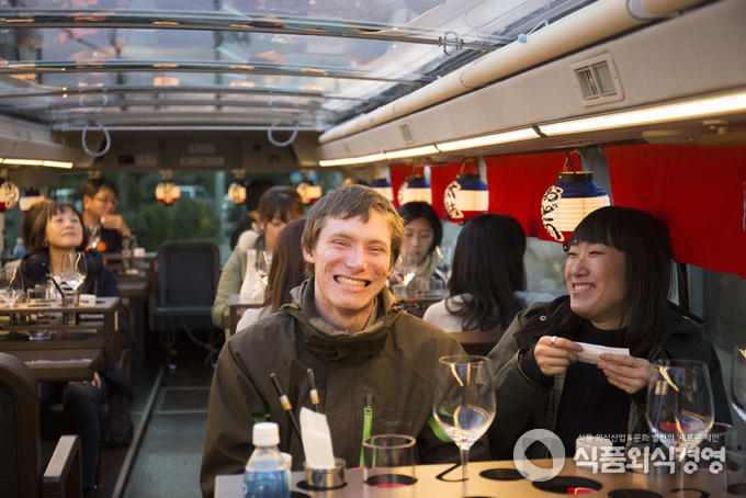 사진출처= willer travel restaurant bus