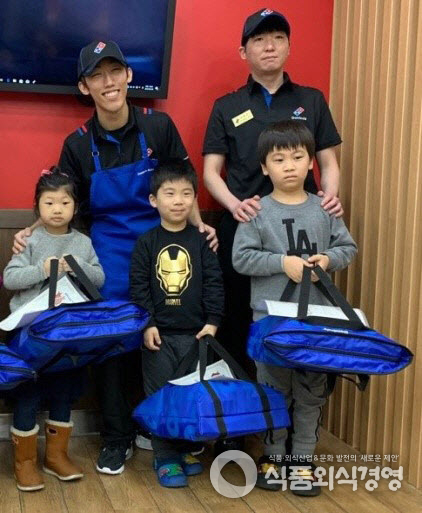도미노피자 친환경 보냉팩 / 사진제공=도미노피자