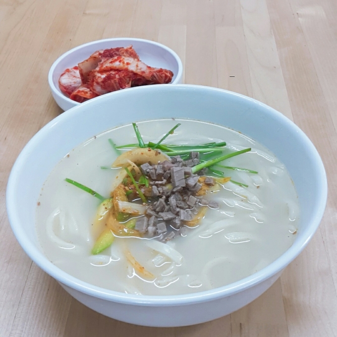 명동칼국수.