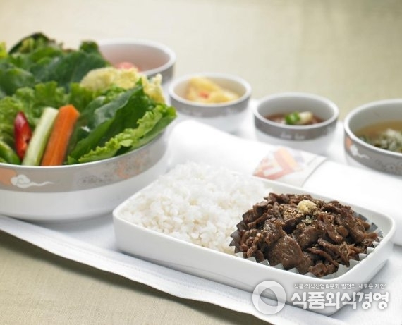 아시아나항공 비즈니스클래스에 제공되는 영양쌈밥 / 사진제공=아시아나항공