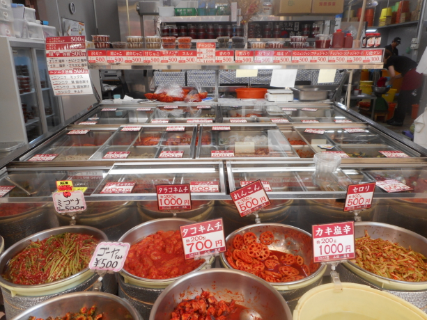츠루하시 코리아타운에 있는 한국 반찬가게/사진=minanogohan