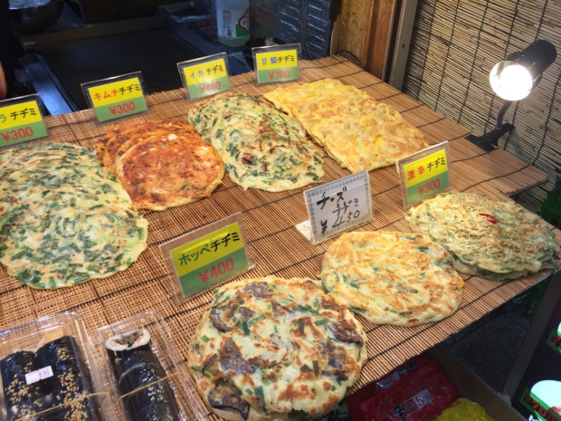 츠루하시 코리아타운에 있는 한국 전통 전집/사진=minanogohan
