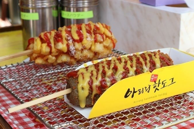 일본 젊은층이 열광하는 한국의 치즈핫도그/사진=아리랑 핫도그