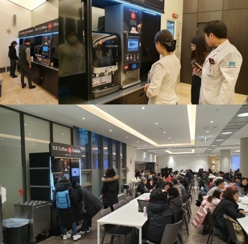 (위)강남밝은빛세상안과 설치 모습, (아래)새문안교회 설치 모습/사진=에취알에스