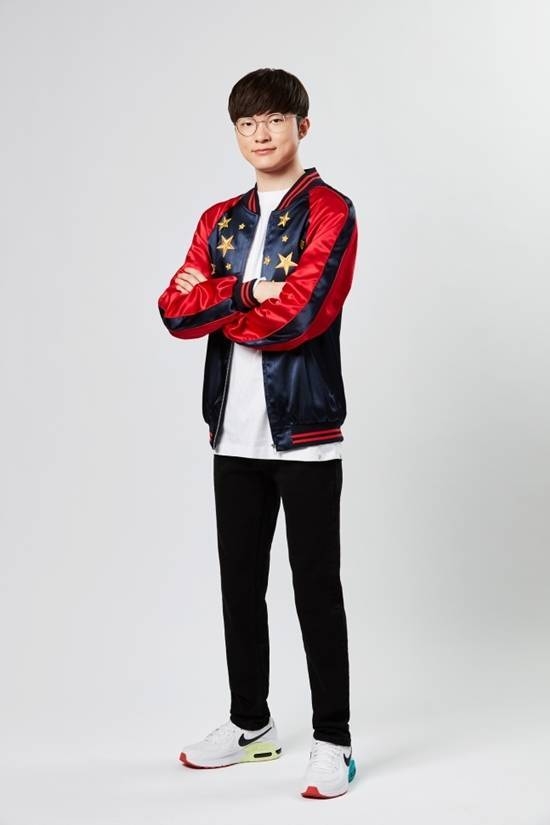 롯데제과는 올해 LCK 서머리그 공식 스폰서로 나선 데 이어 T1 소속 이상혁 선수를 '월드콘' 모델로 발탁했다 / 사진제공=롯데제과