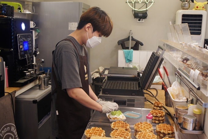 베러댄와플 중앙대점 우원석 사장