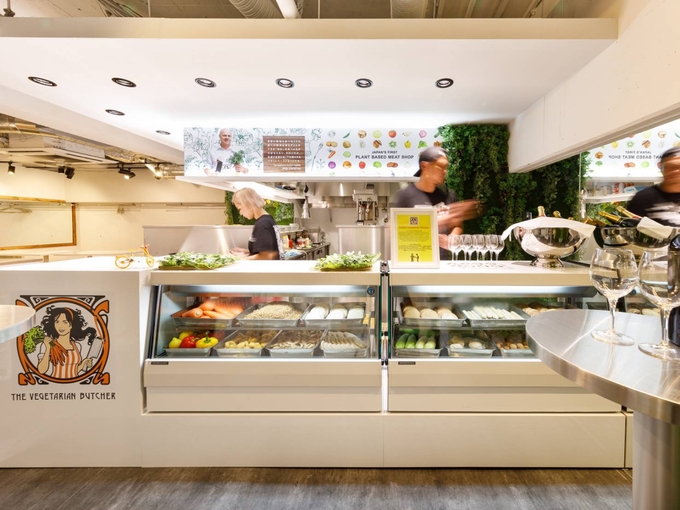 대체고기를 그램 단위로 고를 수 있는 쇼케이스 / 사진=The Vegetarian Butcher Japan
