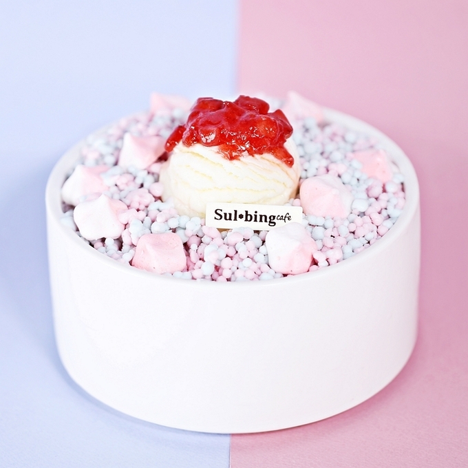 설빙이 기존 구슬아이스크림 빙수 시리즈를 리뉴얼해 출시한 ‘스윗캔디구슬설빙’