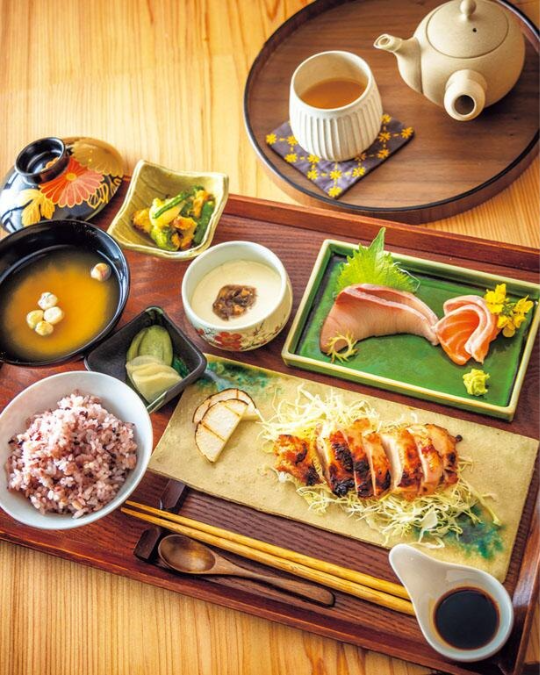 사진=茶と糀, 月明り