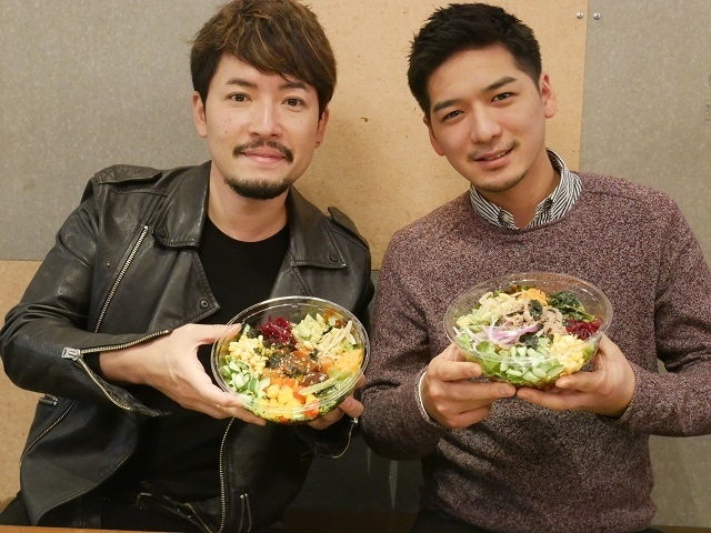 한국식 비빔밥 브랜드 '이태원 보올'을 만든 푸에고의 오야이즈 린타로(좌), 구마다 유타(우) 공동대표 /사진=イテウォンボウルズ