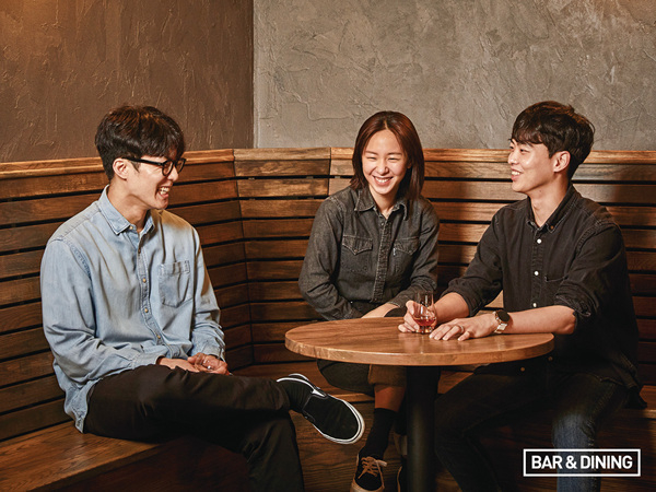송수영 바텐더, 구태연 키친 매니저, 강지훈 서비스 매니저