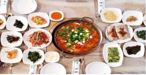 남해 미식체험' 여행 중 먹을 수 있는 남해 멸치쌈밥 / 자료제공=농림축산식품부