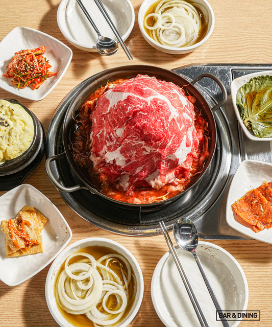 담백칼칼한 소물갈비 한 상.
