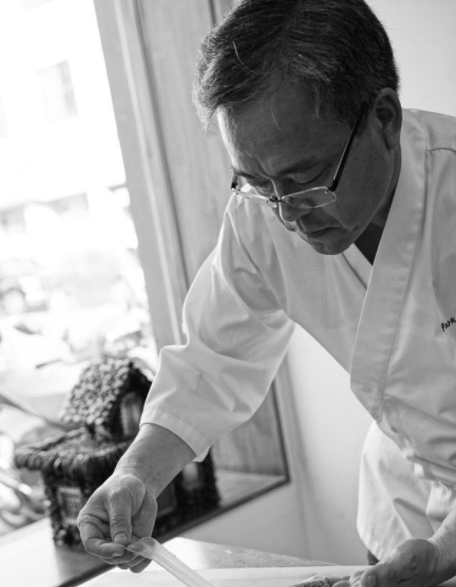 RGM푸드아카데미 박해금 원장=일식 정통 오마카세 마스터로 복요리&오마카세 ‘미가네’, 정통일식 ‘마쯔’ 대표를 역임, 식품 조각지도사, 식품조리명인 1호, 일식조리명인이다.