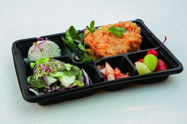 울진군 동치골허브야생화마을의 해방풍 돈가스