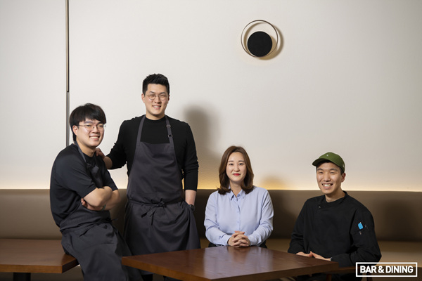 하태웅 셰프, 송하슬람 대표, 김성연 점장, 이상연 셰프