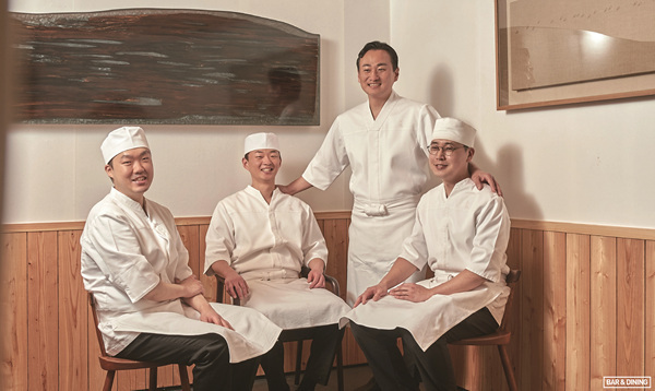 (좌부터) 김인성 요리사, 유보민 요리사, 유성엽 오너 세프, 이원형 요리사.