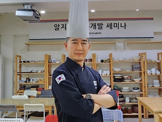 알지엠푸드아카데미는 예비창업자와 업종변경을 고려 중인 사업주들을 위해 비용적인 부담을 대폭 줄인 전문업소용 레시피 전수과정을 진행, 좋은 반응을 얻고 있다. / 알지엠푸드아카데미 김종우 원장