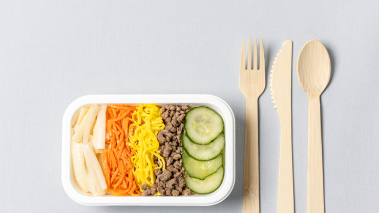 대한항공, 식물성 원료로 만든 신규 기내식 용기 도입한다