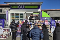 [식품오늘] 식품 사막 지역에 '시니어 이동형 편의점' 운영 화제