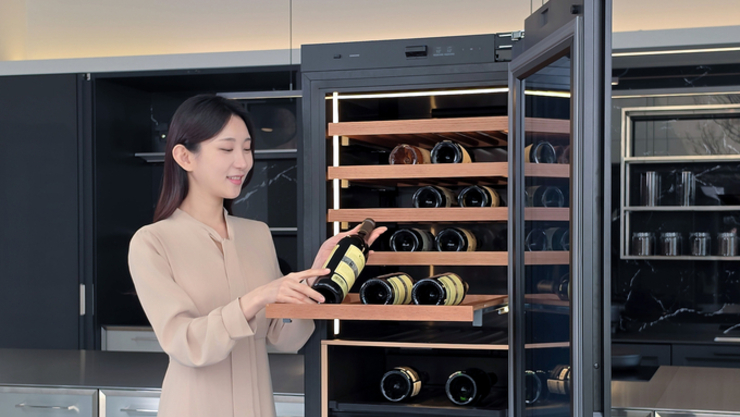 삼성전자 ‘인피니트 AI 와인 냉장고’ 출시