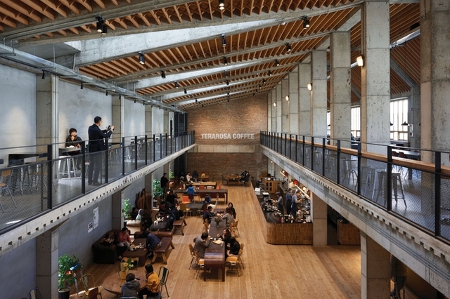 커피 한 잔 이상의 경험 선사…여행 명소된 ‘데스티네이션 카페’ 인기