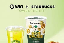 카페업계, 팬덤 사로잡는 콜라보로 소비자 취향저격