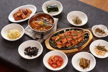 녹동항 드론쇼, 풍부한 해산물, 고분 등 고흥의 특별한 오감만족 추억 만들기