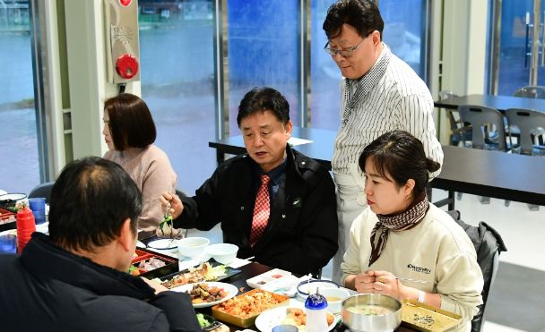 산천어 요리 시식회