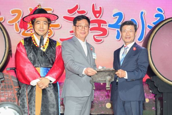 ‘관광객 역대 최다 방문’ 광양전통숯불구이축제